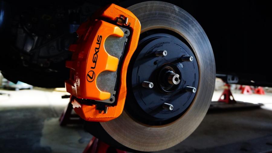 キャリパー塗装施工事例：レクサスRX　キャリパー塗装COLOR:#098 honey of pearl orange IMG20_2271_MndpGZ_sub1.jpg