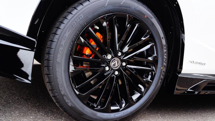 キャリパー塗装施工事例：レクサスRX　キャリパー塗装COLOR:#098 honey of pearl orange IMG20_2271_MndpGZ_sub5.jpg