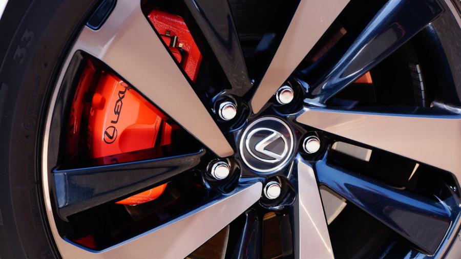 キャリパー塗装施工事例：レクサスNX300　キャリパー塗装COLOR:オリジナル調色カラー IMG20_2298_U0AHSw_sub6.jpg