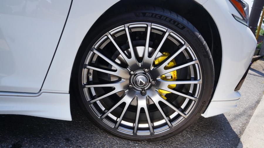 キャリパー塗装施工事例：レクサスES　キャリパー塗装COLOR:#020 hawaiian passion yellow IMG20_2349_RRPSh7_sub3.jpg