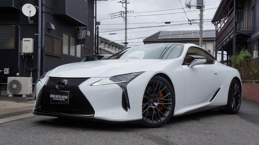 レクサスLC　キャリパー塗装COLOR:#030 Royal art pearl orange gold　ローター塗装COLOR:#005 Deep coal black