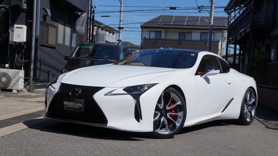 レクサスLC　キャリパー塗装COLOR:#001 Italian losso solid　ローター塗装COLOR:#1213 Blast gun metallic matte