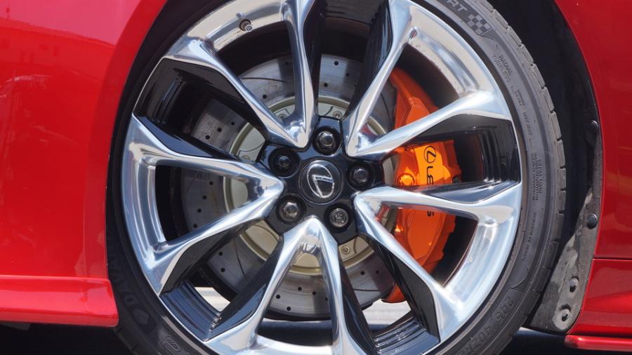 キャリパー塗装施工事例：レクサスLC　キャリパー塗装COLOR:#1110 Valencia premium orange　ローター塗装COLOR:#008 Flash champagne gold　ローター加工Type:C6S8D IMG20_2377_E1kcyy_sub5.jpg