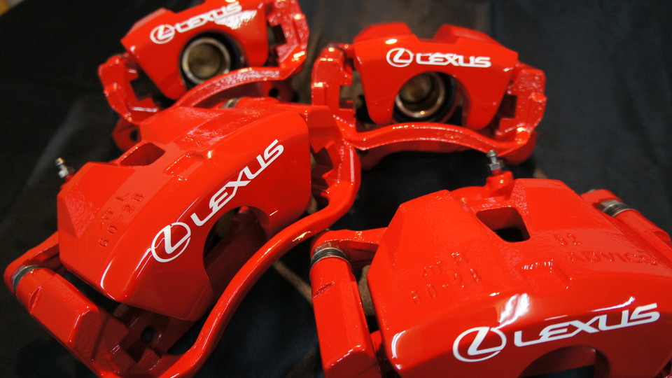 キャリパー塗装施工事例：レクサスIS300ｈ純正キャリパー塗装　カラー：#001 Italian losso solid IMG20_632_t9QBPA_sub2.jpg