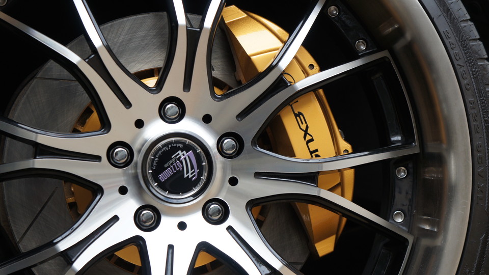 キャリパー塗装施工事例：レクサスLS純正キャリパー塗装＆ローター塗装　カラー：#003 tokyo midnight gold IMG20_682_ChqNMH_sub5.jpg