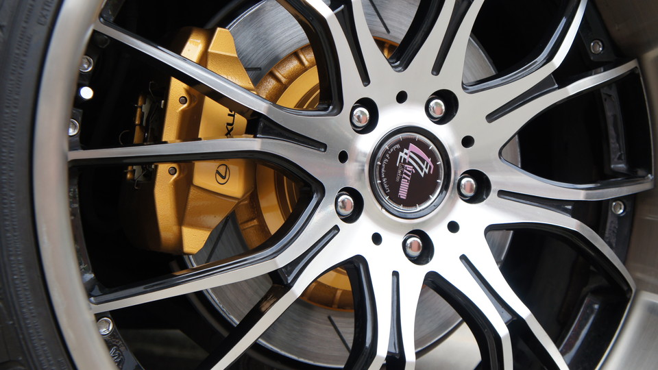 キャリパー塗装施工事例：レクサスLS純正キャリパー塗装＆ローター塗装　カラー：#003 tokyo midnight gold IMG20_682_ChqNMH_sub6.jpg