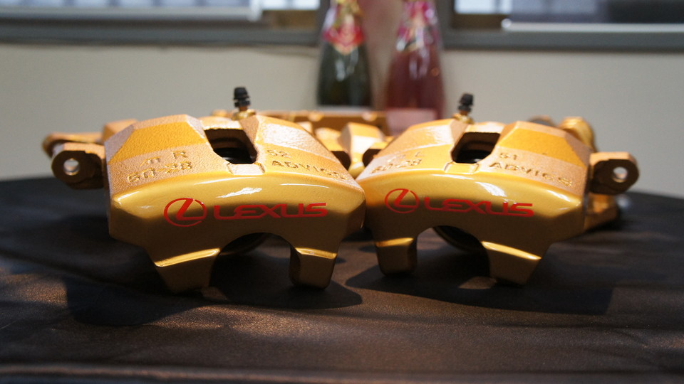 レクサスIS300純正キャリパー塗装　カラー：#003 tokyo midnight gold