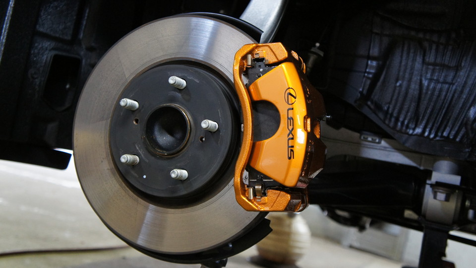 レクサスIS300ｈ純正キャリパー塗装　カラー：#030 royal art pearl orange gold