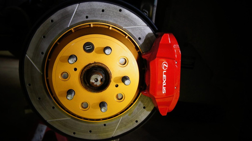 キャリパー塗装施工事例：レクサスLS460キャリパー塗装＆ローター塗装★COLOR：Italian losso solid#001、tokyo midnight gold#003 IMG20_784_MvkKBR_sub5.jpg