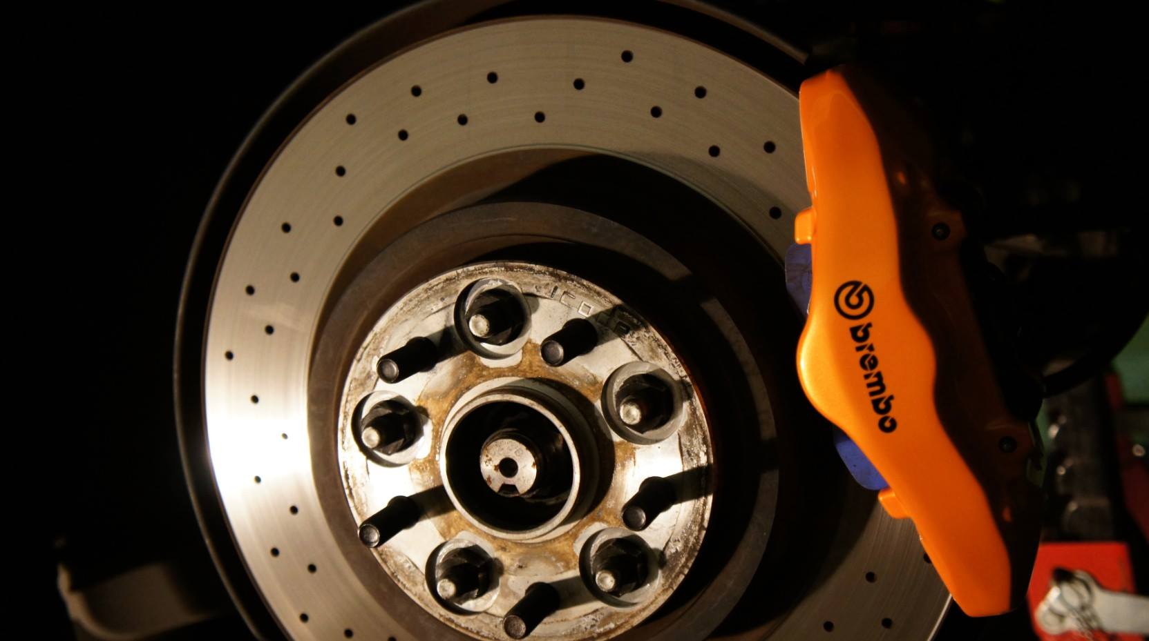 キャリパー塗装施工事例：LEXUS IS-Fキャリパー塗装COLOR：#098 honey of pearl orange IMG20_876_EJ6sYv_sub2.jpg