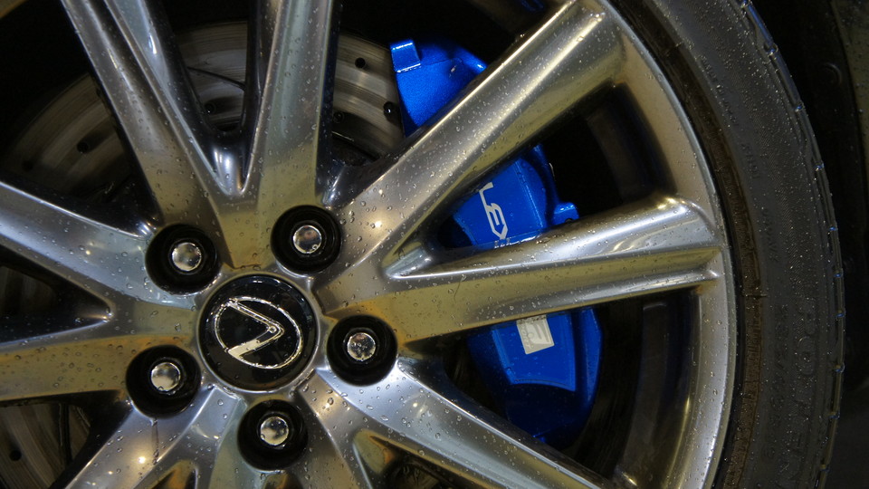 キャリパー塗装施工事例：レクサスGS450h純正キャリパー塗装　COLOR:#1111charm gross candy blue＆ローター加工Type:C6S8D IMG20_939_aE8AXz_sub3.jpg