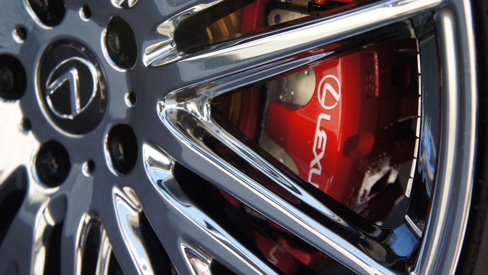 キャリパー塗装施工事例：レクサスRX450ｈキャリパー塗装　COLOR:#001 Italian losso solid　ローター塗装　COLOR:#003 tokyo midnight gold IMG20_975_6roWx6_sub2.jpg