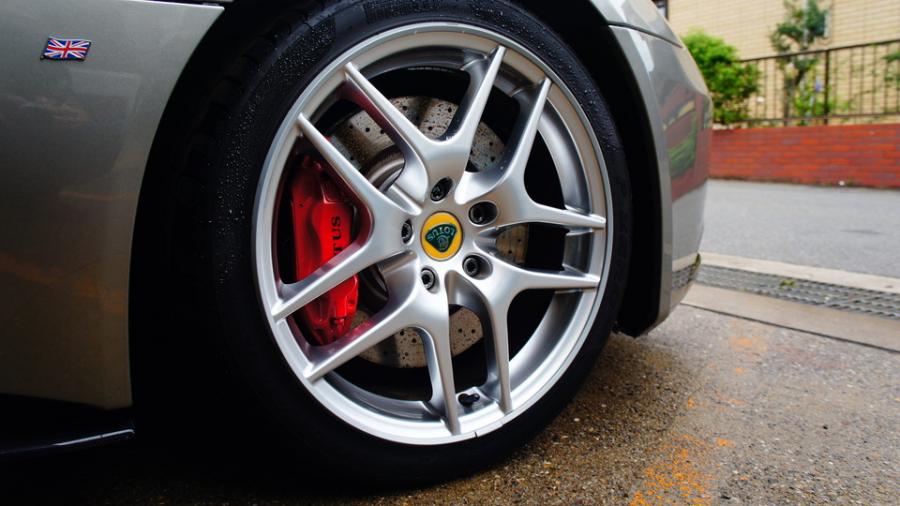 キャリパー塗装施工事例：ロータスエボーラ　キャリパー塗装　COLOR:#001 Italian losso solid、ローター加工Type:DDS IMG22_1627_Fztdex_sub3.jpg