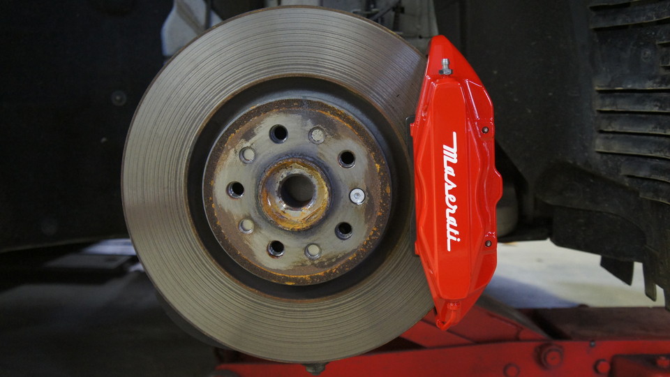 マセラティギブリ純正キャリパー塗装　COLOR：#001 Italian losso solid