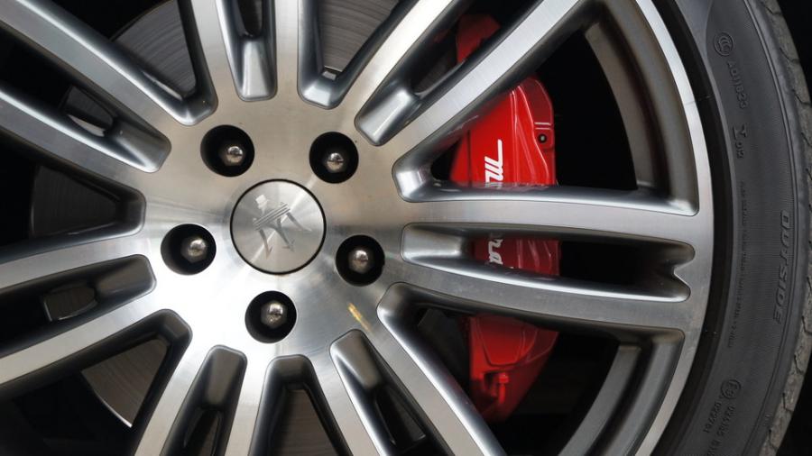 キャリパー塗装施工事例：マセラティクワトロポルテ　キャリパー塗装　COLOR:#001 Italian losso solid IMG23_1778_7U1XrJ_sub9.jpg