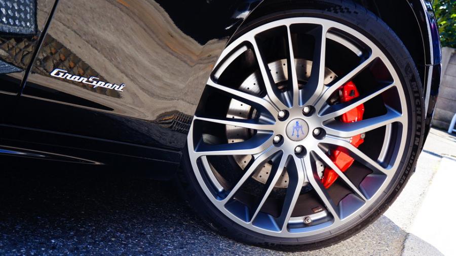 キャリパー塗装施工事例：マセラティギブリ　キャリパー塗装COLOR:#001 Italian losso solid IMG23_2362_JiR6rN_sub5.jpg