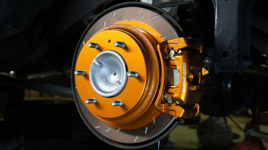 キャリパー塗装施工事例：ビックホーン　キャリパー塗装、ローター塗装　COLOR:#030 Royal art pearl orange gold　ローター加工Type:24S IMG26_1484_sKB7Cf_sub2.jpg