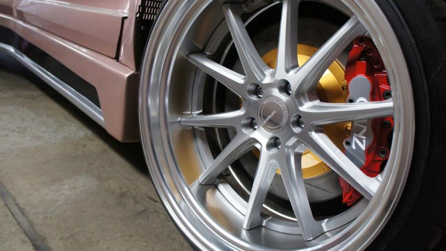 キャリパー塗装施工事例：社外キャリパー　トヨタルミオン　キャリパー塗装＆ハイポリッシュ加工　COLOR：#010 premiun rouge candy red IMG26_1565_QrYsZ0_sub3.jpg