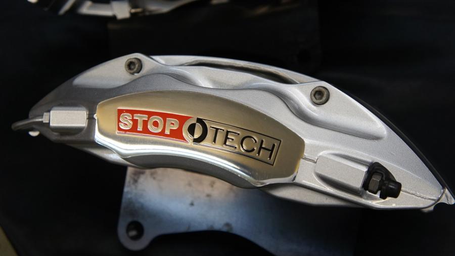 キャリパー塗装施工事例：ストップテック　キャリパー塗装　COLOR:#052 Premium platinum silver　表面ハイポリッシュ加工 IMG26_1768_xCZOHX_sub2.jpg