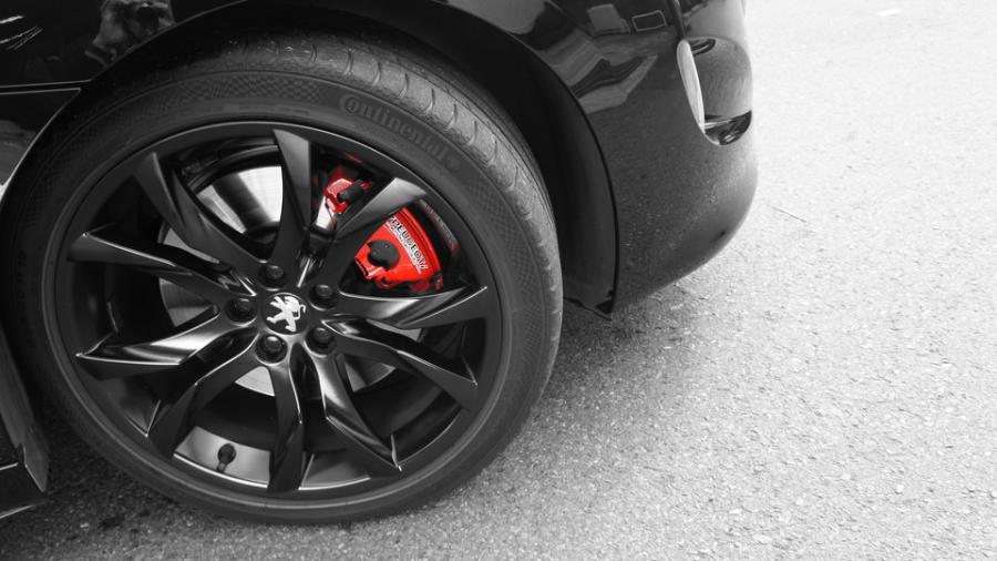 キャリパー塗装施工事例：プジョーRCZ　キャリパー塗装　COLOR:#001 Italian losso solid IMG27_1481_fVBA9z_sub7.jpg