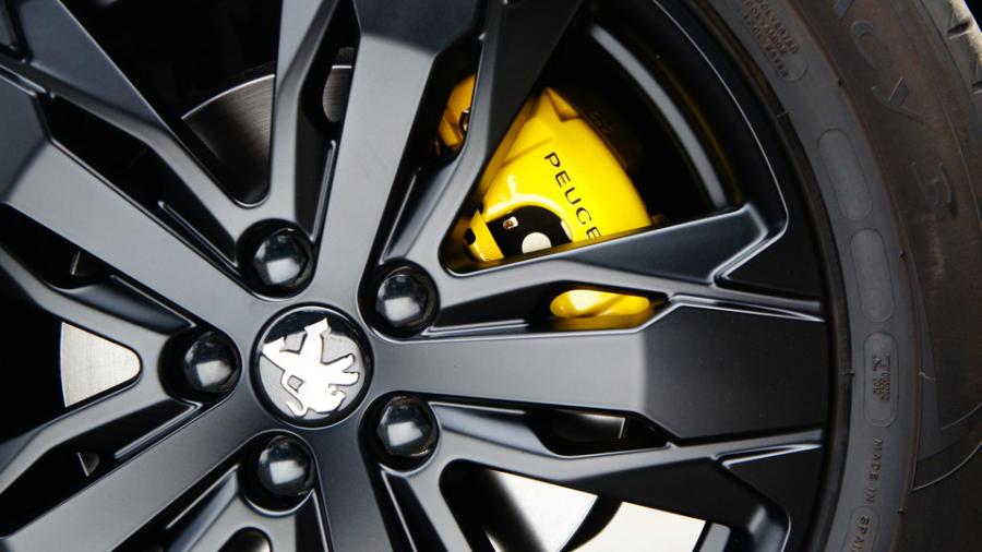 キャリパー塗装施工事例：プジョー3008GT　キャリパー塗装＆ローター塗装　COLOR:#020 hawaiian passion yellow＆#004 Blast light gray metalic IMG27_1801_XhHj38_sub6.jpg