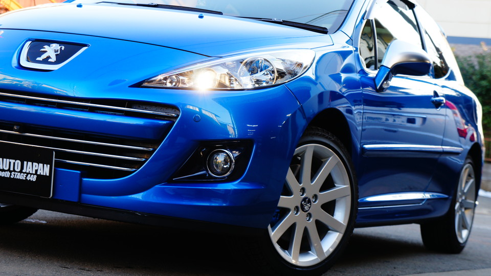 プジョー207純正キャリパー塗装　カラー：	#063 aqua marine flake blue