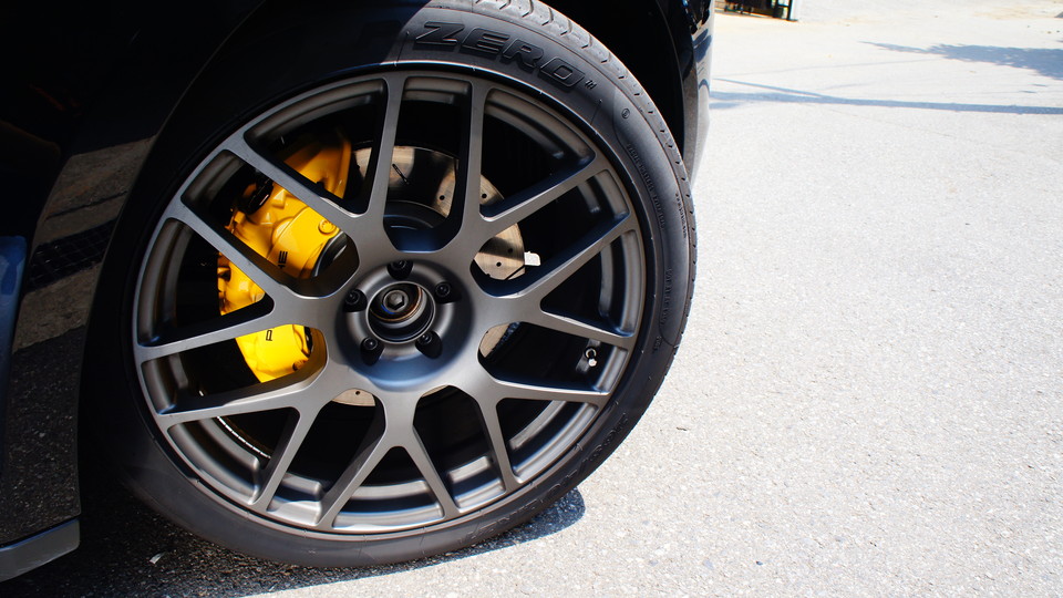 キャリパー塗装施工事例：ポルシェマカン純正キャリパー塗装　COLOR:#002 giallo modena＆ローター加工Type:12SD IMG28_1080_SkV4HL_sub4.jpg