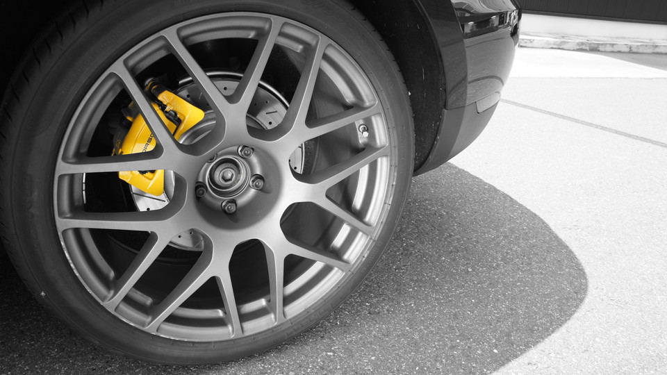 キャリパー塗装施工事例：ポルシェマカン純正キャリパー塗装　COLOR:#002 giallo modena＆ローター加工Type:12SD IMG28_1080_SkV4HL_sub6.jpg