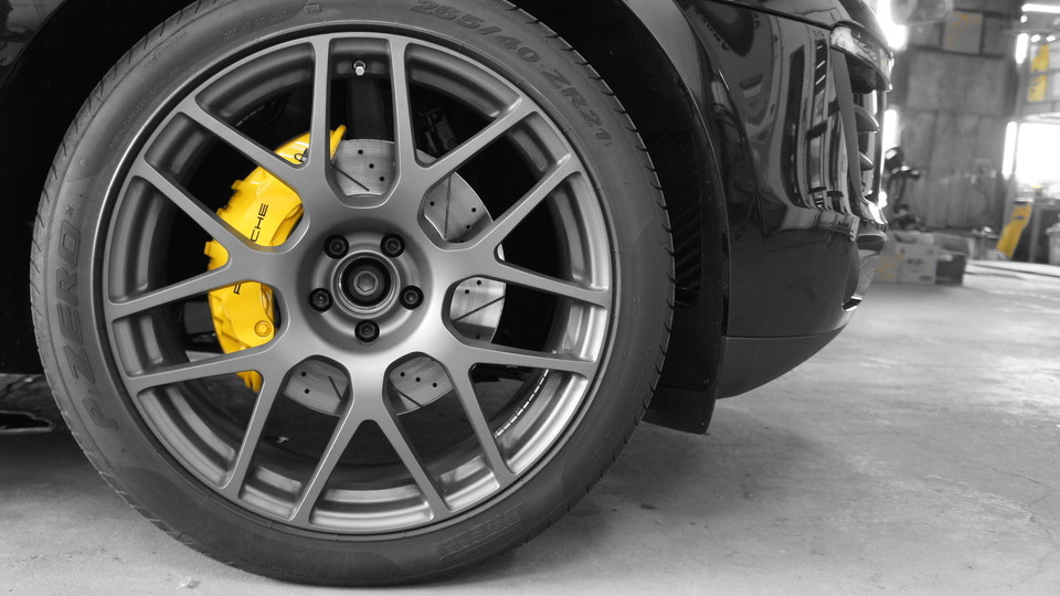 キャリパー塗装施工事例：ポルシェマカン純正キャリパー塗装　COLOR:#002 giallo modena＆ローター加工Type:12SD IMG28_1080_SkV4HL_sub8.jpg