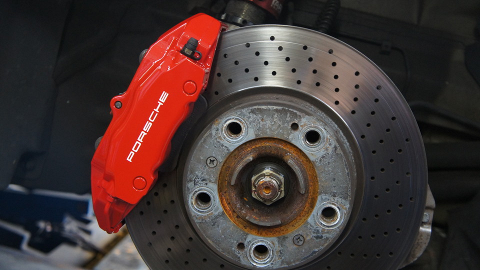 キャリパー塗装施工事例：ポルシェ911純正キャリパー塗装　ＣＯＬＯＲ：#001 Italian losso solid IMG28_1185_YaI932_sub1.jpg