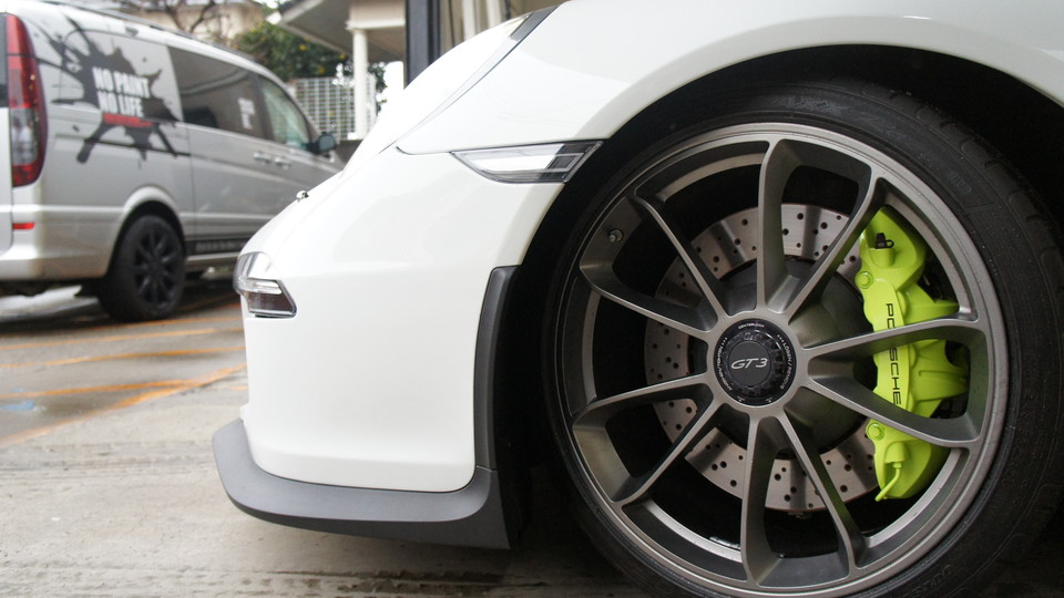 キャリパー塗装施工事例：ポルシェ911ＧＴ3純正キャリパー塗装　ＣＯＬＯＲ：アシッドグリーン IMG28_1190_fYiqdN_sub3.jpg