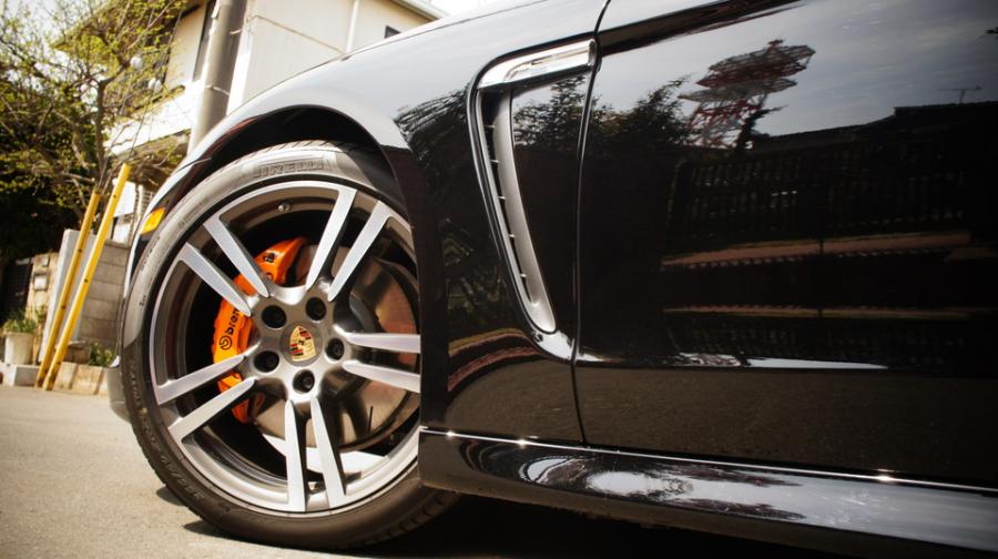 キャリパー塗装施工事例：ポルシェパナメーラ純正キャリパー塗装　COLOR:#098 honey of pearl orange IMG28_1345_Ymj4QG_sub4.jpg