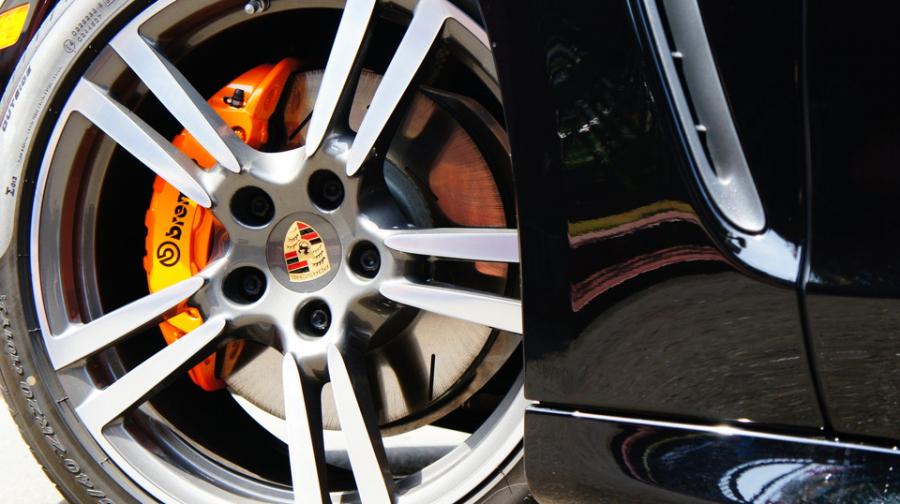 キャリパー塗装施工事例：ポルシェパナメーラ純正キャリパー塗装　COLOR:#098 honey of pearl orange IMG28_1345_Ymj4QG_sub5.jpg