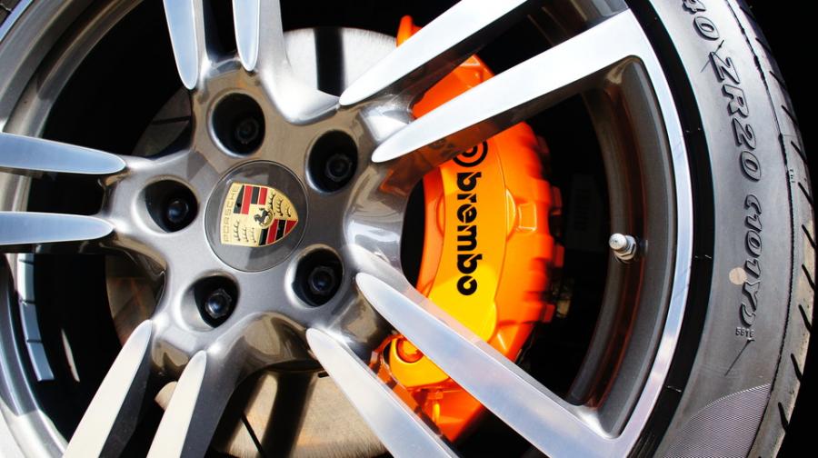 キャリパー塗装施工事例：ポルシェパナメーラ純正キャリパー塗装　COLOR:#098 honey of pearl orange IMG28_1345_Ymj4QG_sub6.jpg