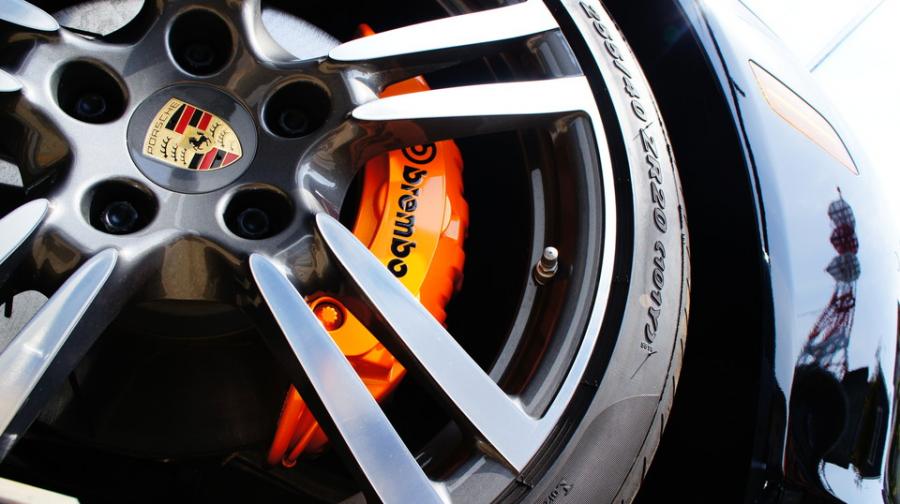 キャリパー塗装施工事例：ポルシェパナメーラ純正キャリパー塗装　COLOR:#098 honey of pearl orange IMG28_1345_Ymj4QG_sub7.jpg