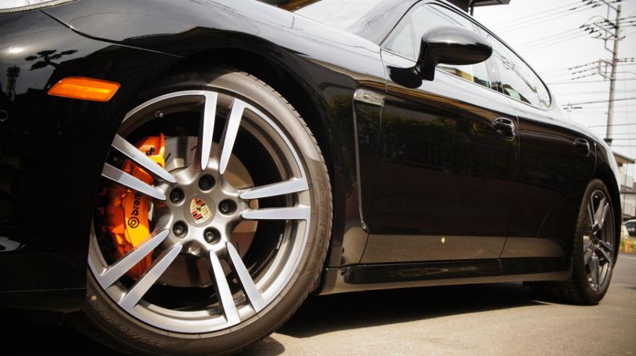 キャリパー塗装施工事例：ポルシェパナメーラ純正キャリパー塗装　COLOR:#098 honey of pearl orange IMG28_1345_Ymj4QG_sub8.jpg