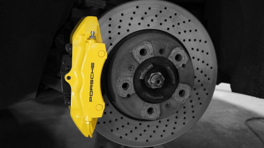 キャリパー塗装施工事例：ポルシェ911-996キャリパー塗装　COLOR：#002 giallo modena IMG28_1354_lrcqiG_sub2.jpg