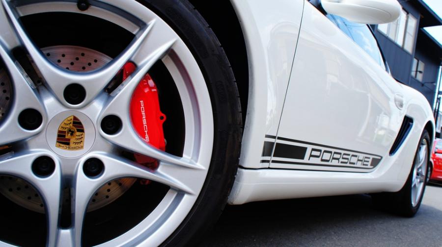 ポルシェケイマン987　キャリパー塗装　COLOR：#001 Italian losso solid