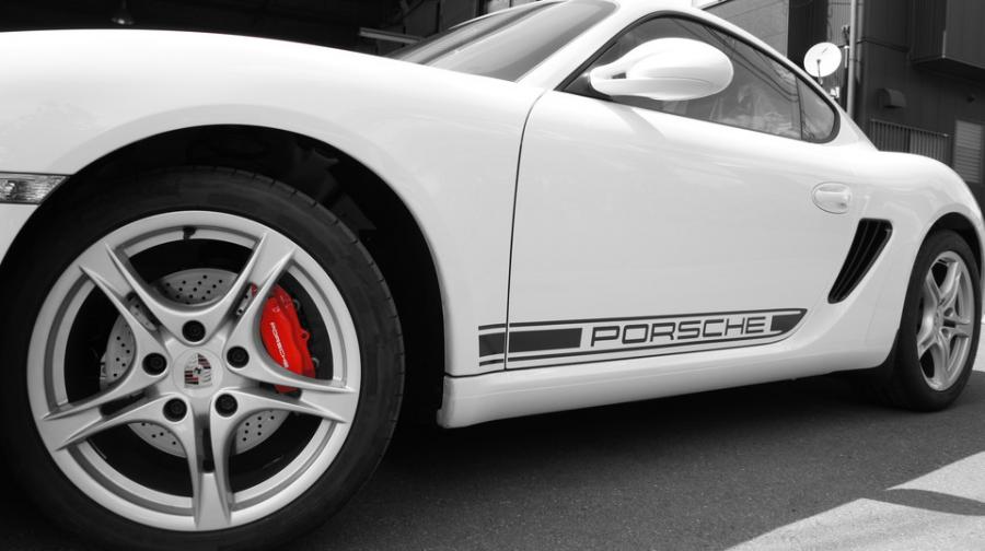 キャリパー塗装施工事例：ポルシェケイマン987　キャリパー塗装　COLOR：#001 Italian losso solid IMG28_1366_drNgcb_sub6.jpg