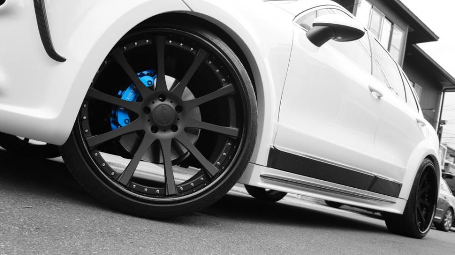 キャリパー塗装施工事例：ポルシェカイエン　キャリパー塗装　COLOR：#061 royal sky blue IMG28_1367_SDE1FN_sub6.jpg