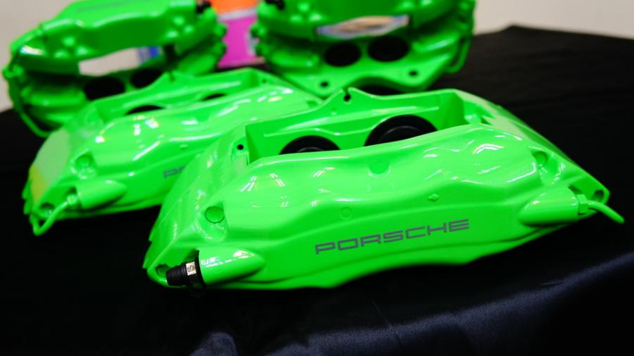 キャリパー塗装施工事例：ポルシェ911　キャリパー塗装　COLOR:#1113 Monster green IMG28_1499_59XBbR_sub1.jpg