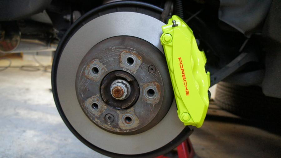 キャリパー塗装施工事例：ポルシェカイエン　キャリパー塗装　COLOR:#1116 Acid green IMG28_1514_dkfeE0_sub2.jpg