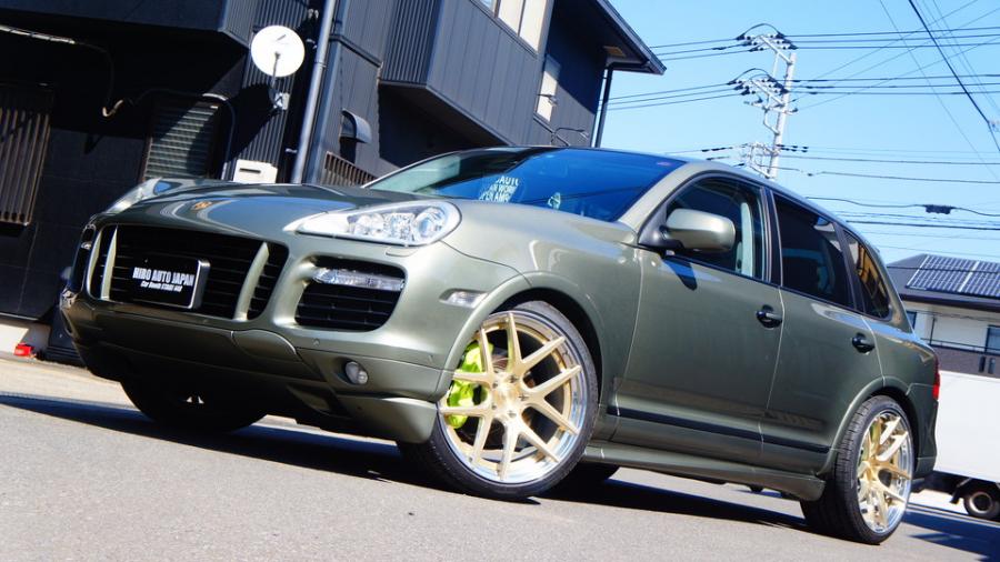 キャリパー塗装施工事例：ポルシェカイエンGTS　キャリパー塗装　COLOR:#1116 Acid green　ローター加工Type:C6S8D IMG28_1546_D5Y3zA_sub4.jpg