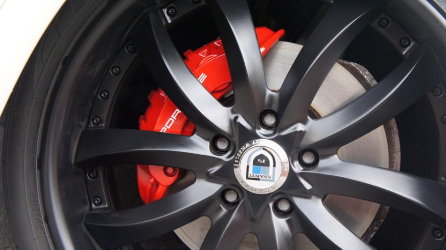 キャリパー塗装施工事例：ポルシェカイエン　キャリパー塗装　COLOR:#001 Italian losso solid IMG28_1558_0ZUUOO_sub7.jpg