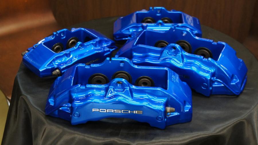 ポルシェ　キャリパー塗装　COLOR:#1115 Deep marine blue　ローター塗装：ゴールド系