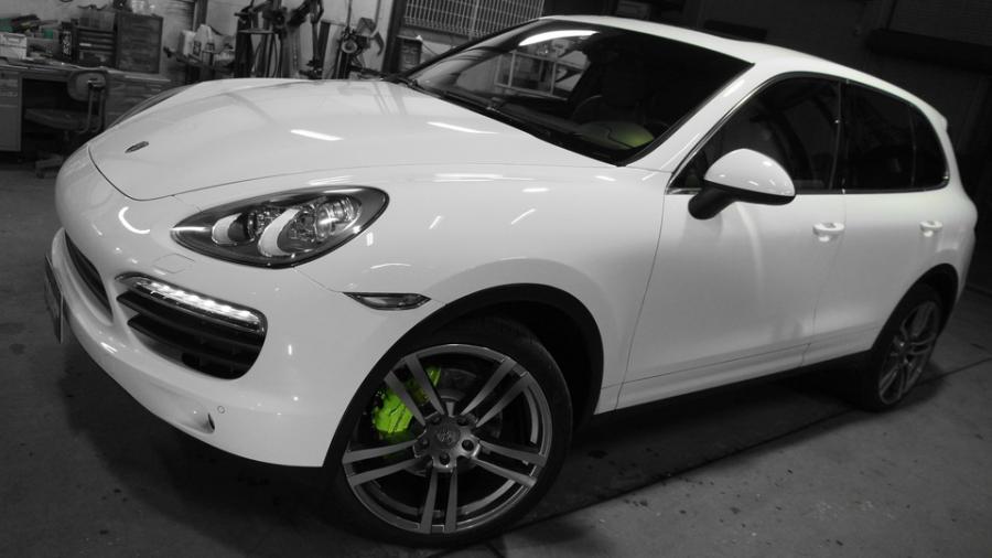 キャリパー塗装施工事例：ポルシェカイエンS　キャリパー塗装　COLOR:#1116 Acid green IMG28_1680_m9iXAM_sub5.jpg