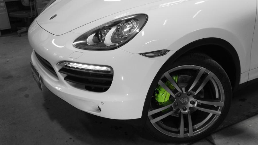 キャリパー塗装施工事例：ポルシェカイエンS　キャリパー塗装　COLOR:#1116 Acid green IMG28_1680_m9iXAM_sub6.jpg