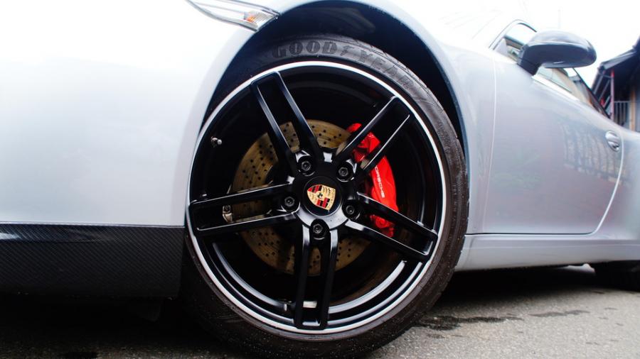 キャリパー塗装施工事例：ポルシェ911　キャリパー塗装　COLOR:#001 Italian losso solid IMG28_1804_WcHy4y_sub3.jpg