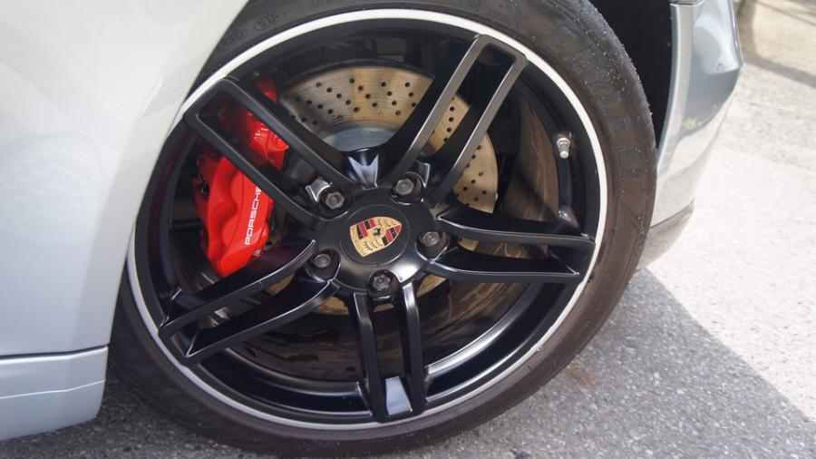 キャリパー塗装施工事例：ポルシェ911　キャリパー塗装　COLOR:#001 Italian losso solid IMG28_1804_WcHy4y_sub4.jpg