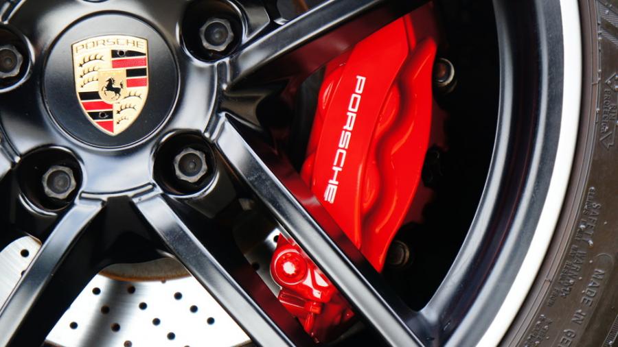 キャリパー塗装施工事例：ポルシェ911　キャリパー塗装　COLOR:#001 Italian losso solid IMG28_1804_WcHy4y_sub6.jpg